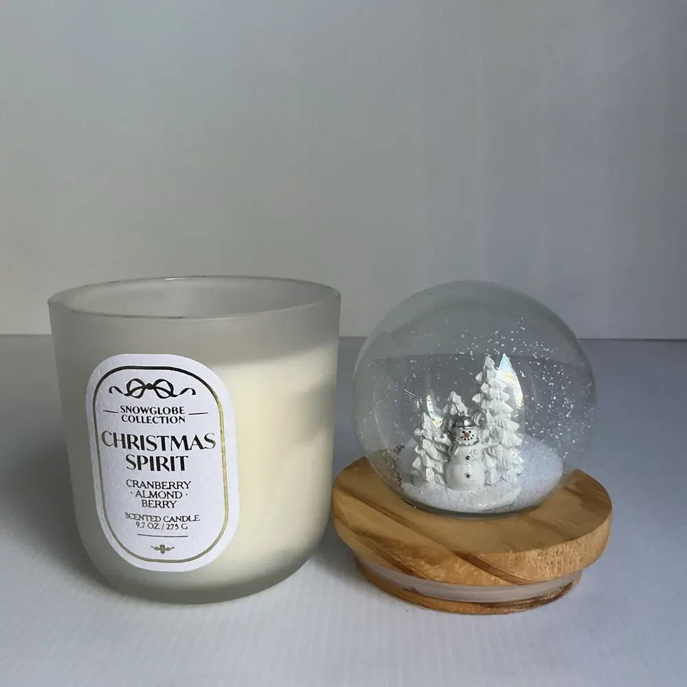 Kirkland’s Snowglobe Christmas Spirit Candle NEW 9.7 oz Snowman Holiday Decor